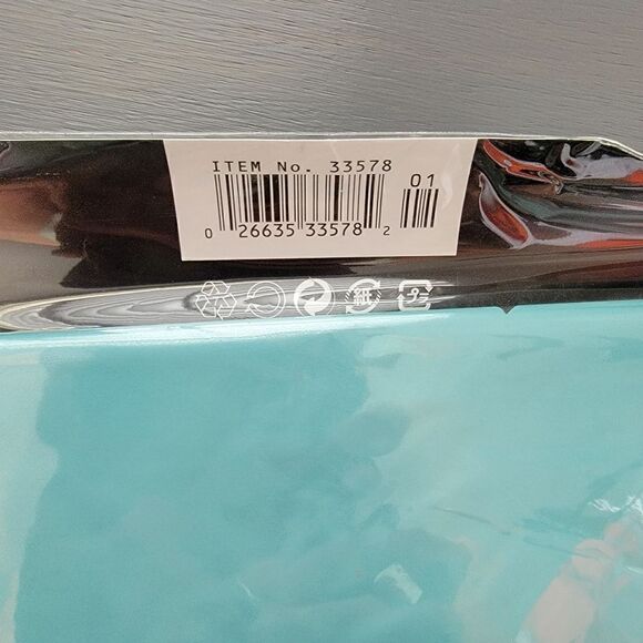 "I Do" 3-D Effect Foil Balloon. - Picture 2 of 4